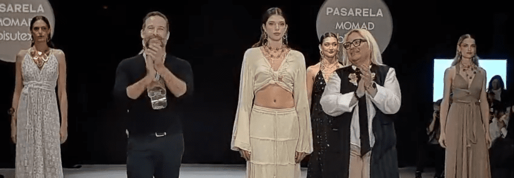 Cierre del desfile de By Elsy Aragón en la pasarela de  febrero de MOMAD 2026